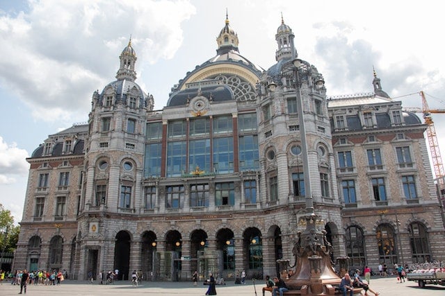 Antwerpen station