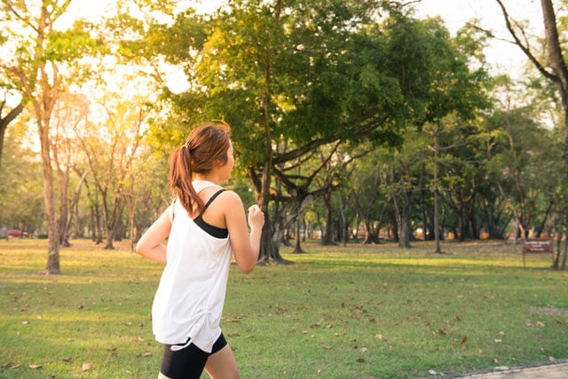 Hardlopen door het park