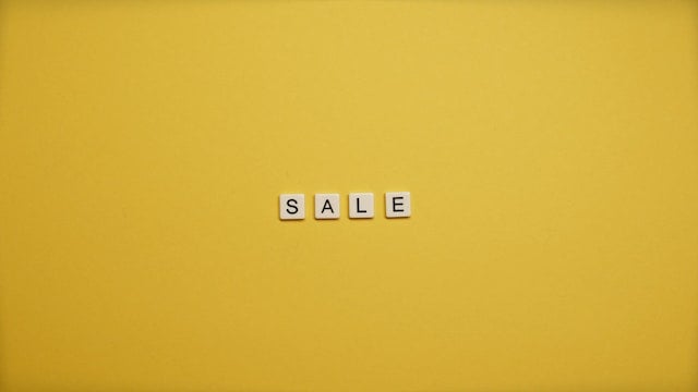 Sale in letters